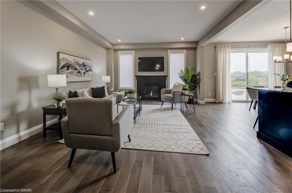 435 Westhaven Street, Waterloo, ON - Indoor Photo Showing Living Room With Fireplace