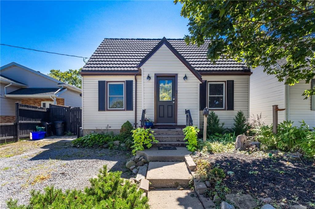 4 Lincoln Avenue, St. Catharines, ON - Outdoor With Facade