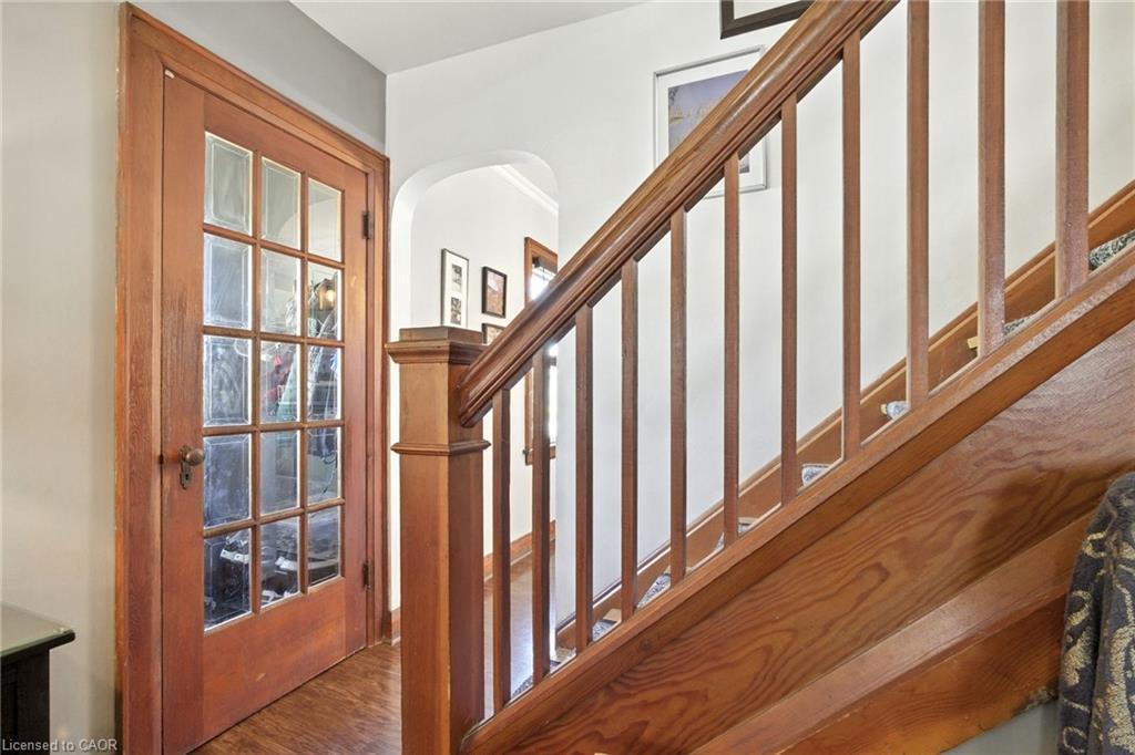 4 Lincoln Avenue, St. Catharines, ON - Indoor Photo Showing Other Room