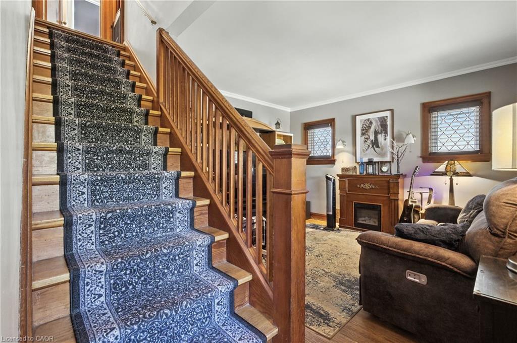 4 Lincoln Avenue, St. Catharines, ON - Indoor Photo Showing Other Room