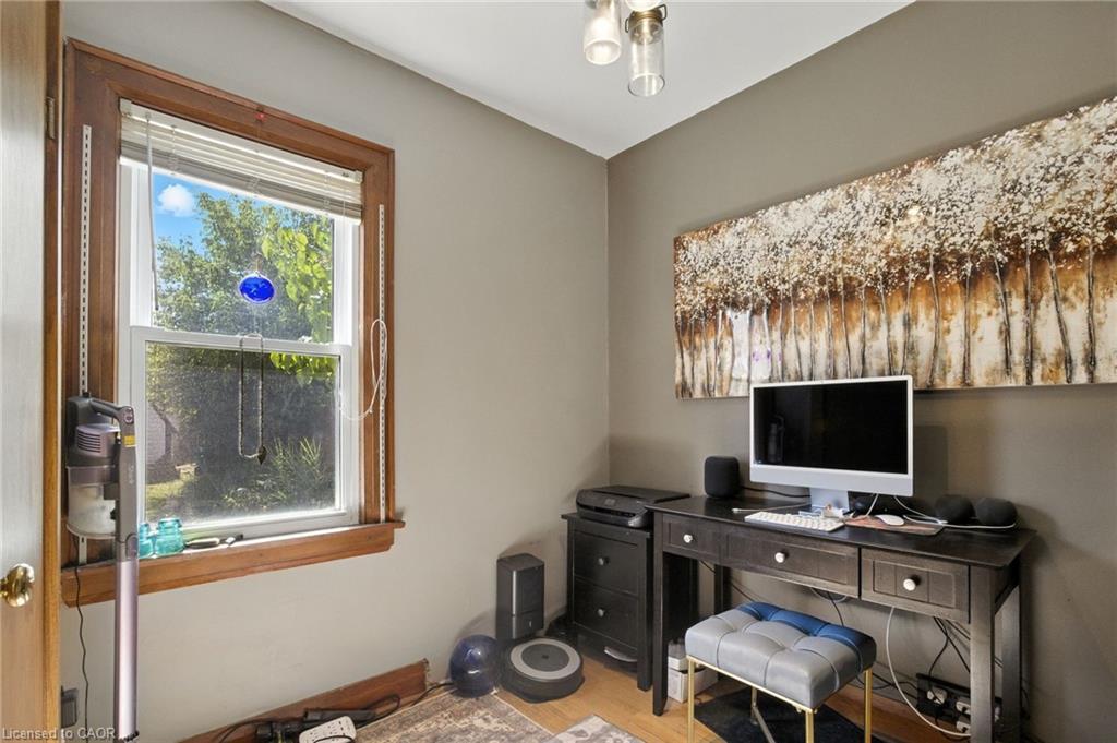 4 Lincoln Avenue, St. Catharines, ON - Indoor Photo Showing Other Room
