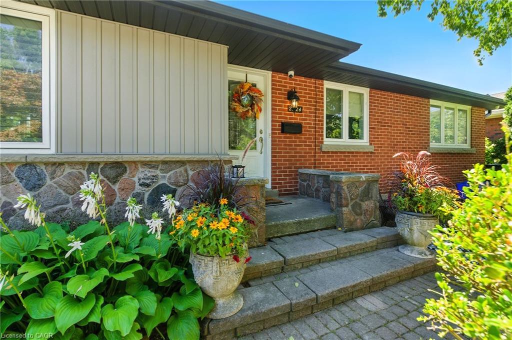 2224 Ghent Avenue, Burlington, ON - Outdoor With Exterior