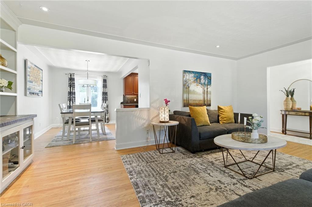 2224 Ghent Avenue, Burlington, ON - Indoor Photo Showing Living Room