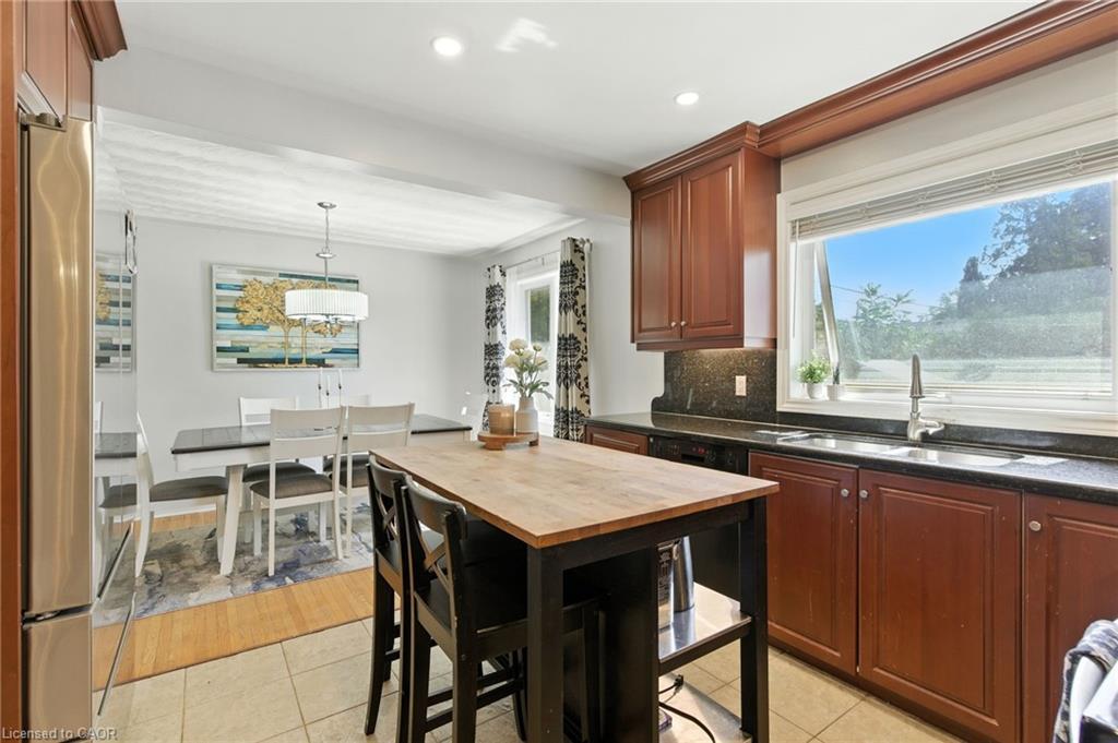 2224 Ghent Avenue, Burlington, ON - Indoor