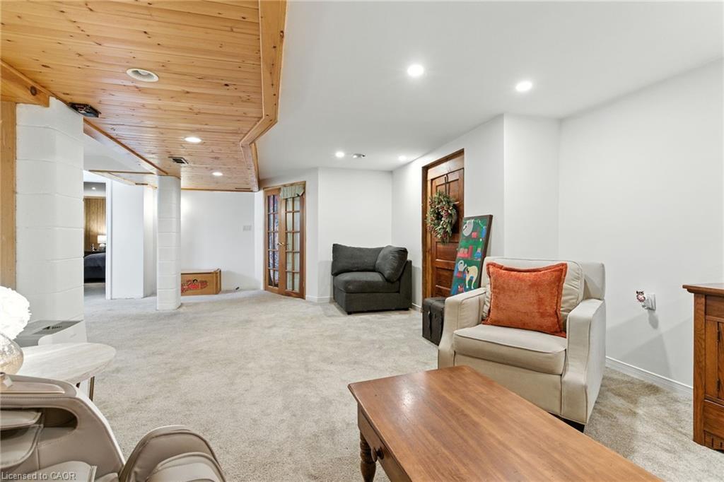 2224 Ghent Avenue, Burlington, ON - Indoor