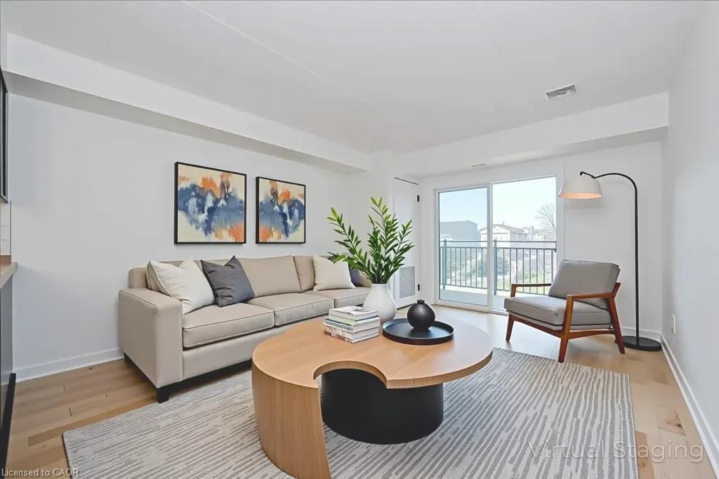 202-41 Goodwin Drive, Guelph, ON - Indoor Photo Showing Living Room