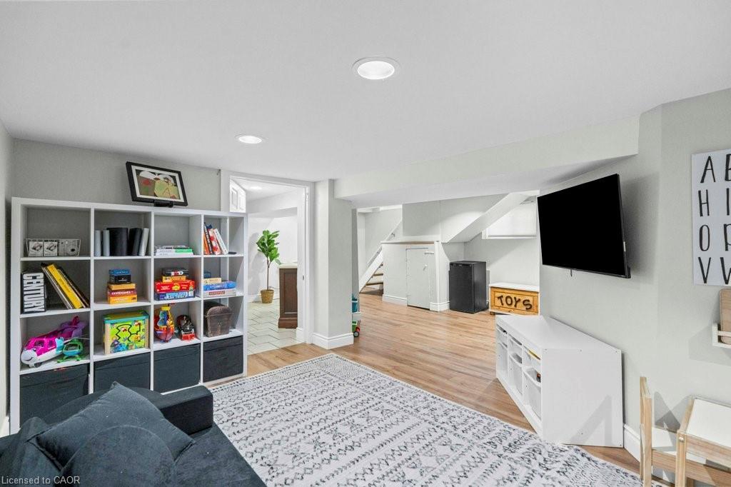 18 Park Row N, Hamilton, ON - Indoor