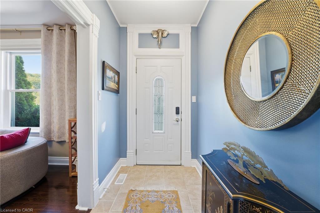 28 Mount Pleasant Street, Brantford, ON - Indoor Photo Showing Other Room