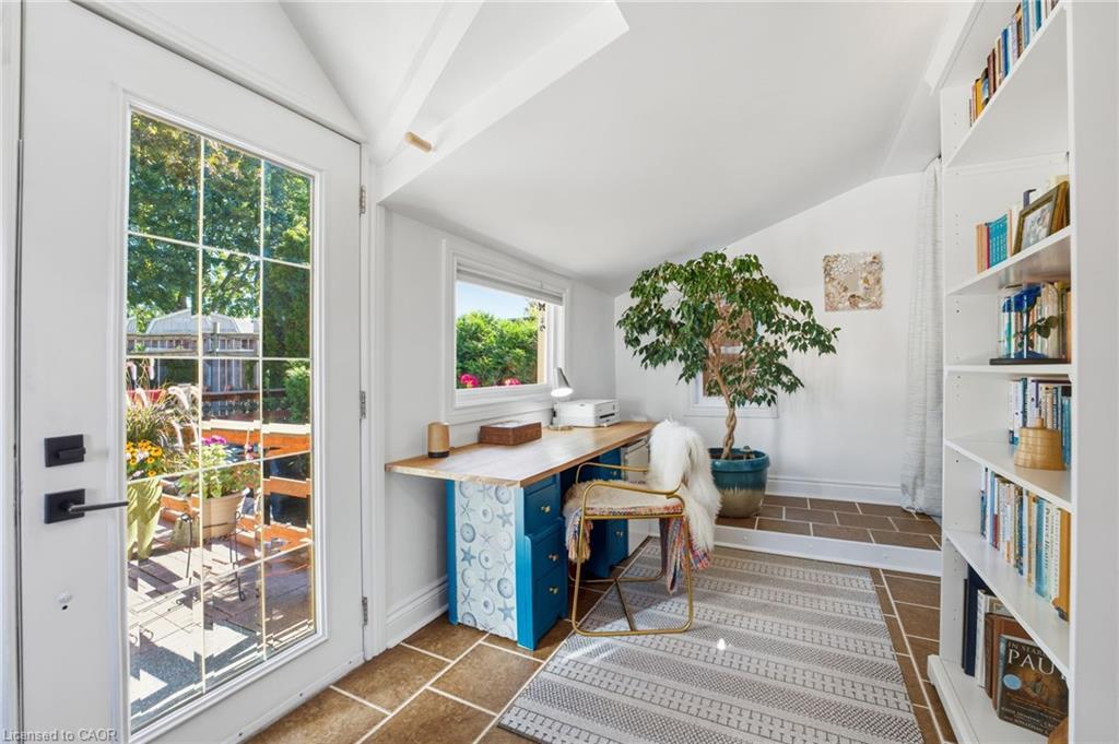 28 Mount Pleasant Street, Brantford, ON - Indoor Photo Showing Other Room