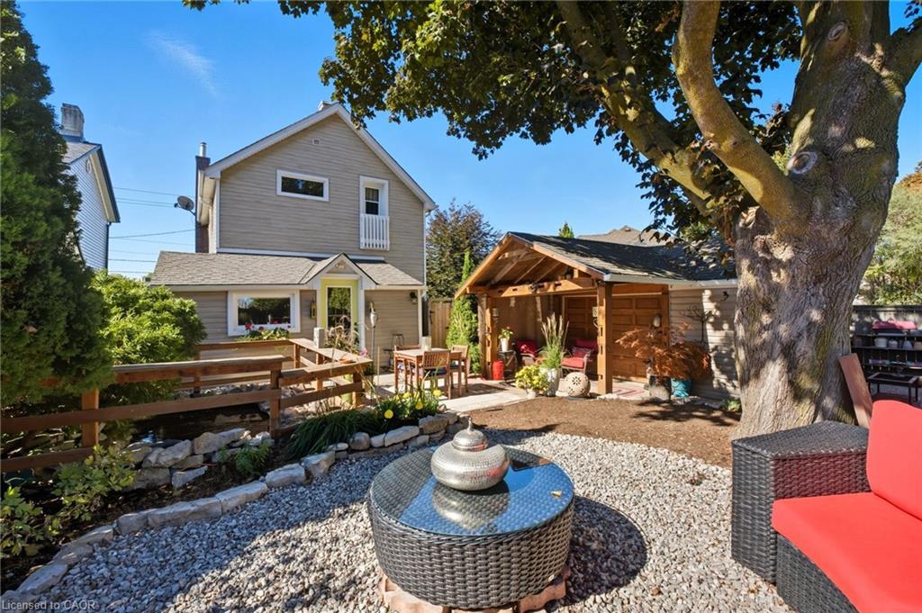 28 Mount Pleasant Street, Brantford, ON - Outdoor With Deck Patio Veranda