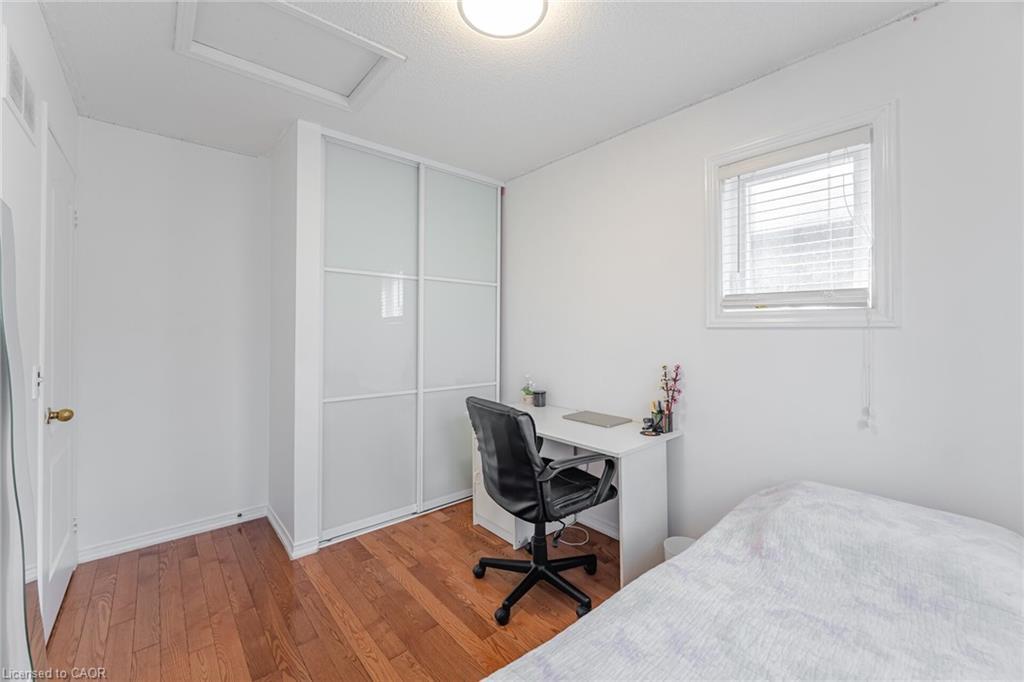 30-833 Scollard Court, Mississauga, ON - Indoor Photo Showing Other Room