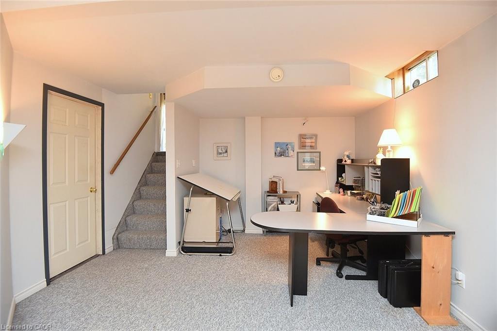 2 Novoco Drive, Hamilton, ON - Indoor Photo Showing Office