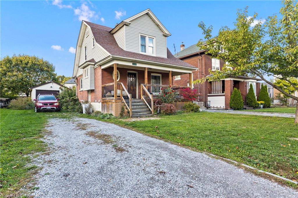4541 Fourth Avenue, Niagara Falls, ON - Outdoor With Facade
