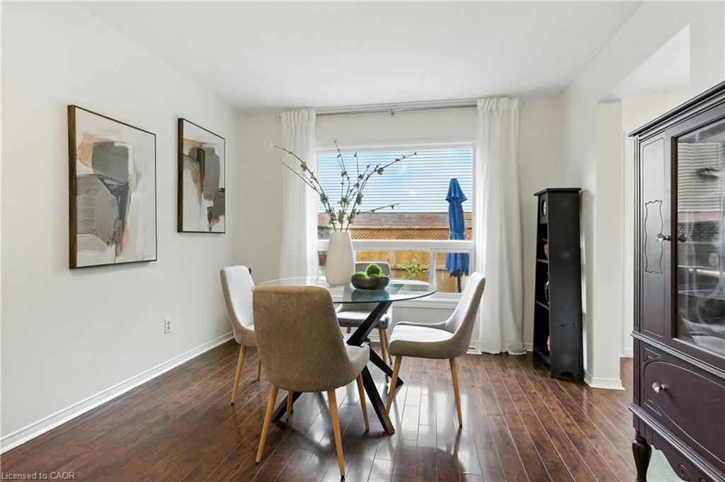 23-415 River Oaks Boulevard W, Oakville, ON - Indoor Photo Showing Dining Room