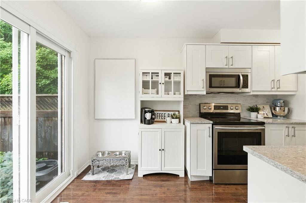 23-415 River Oaks Boulevard W, Oakville, ON - Indoor Photo Showing Kitchen