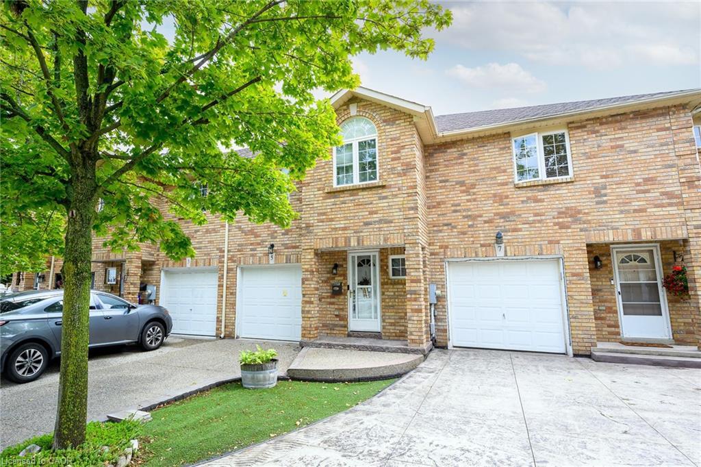 5 Vulcan Court, Hamilton, ON - Outdoor With Facade