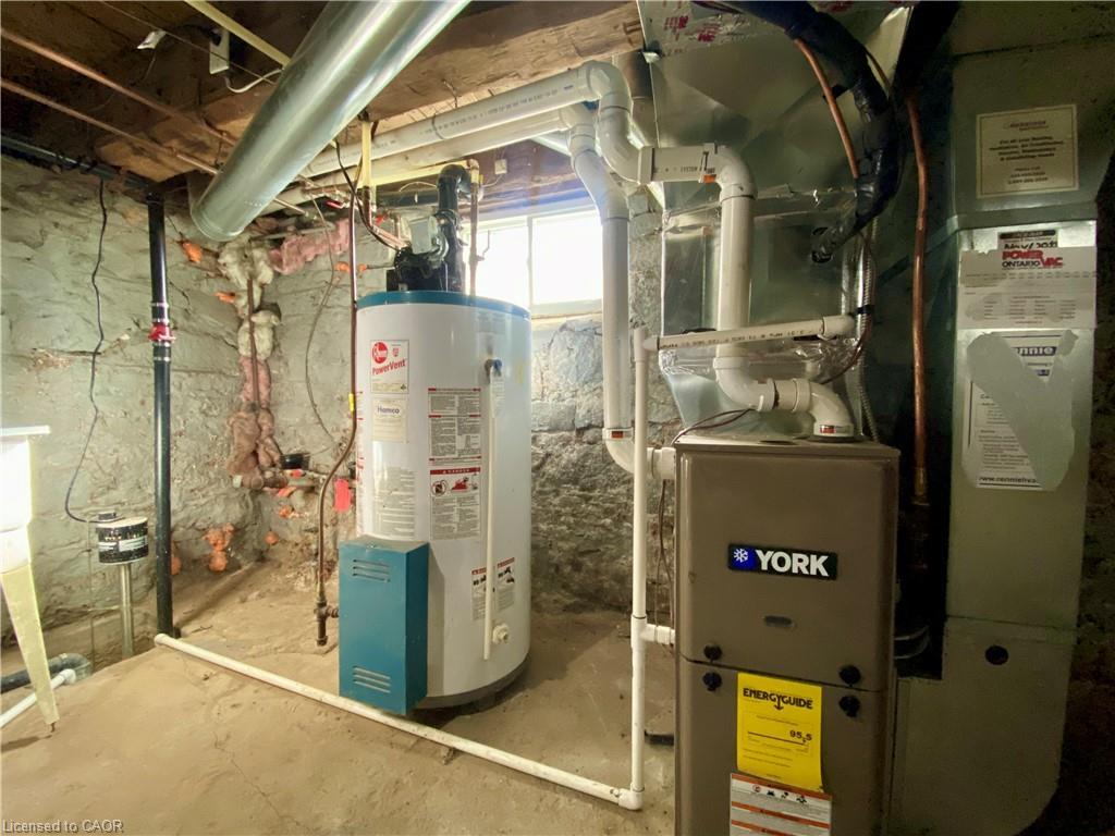 358 Dundas Street E, Hamilton, ON - Indoor Photo Showing Basement