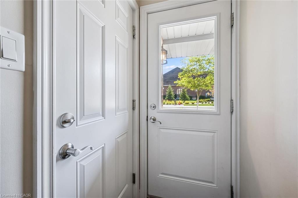 13-39 Kay Crescent, Guelph, ON - Indoor Photo Showing Other Room