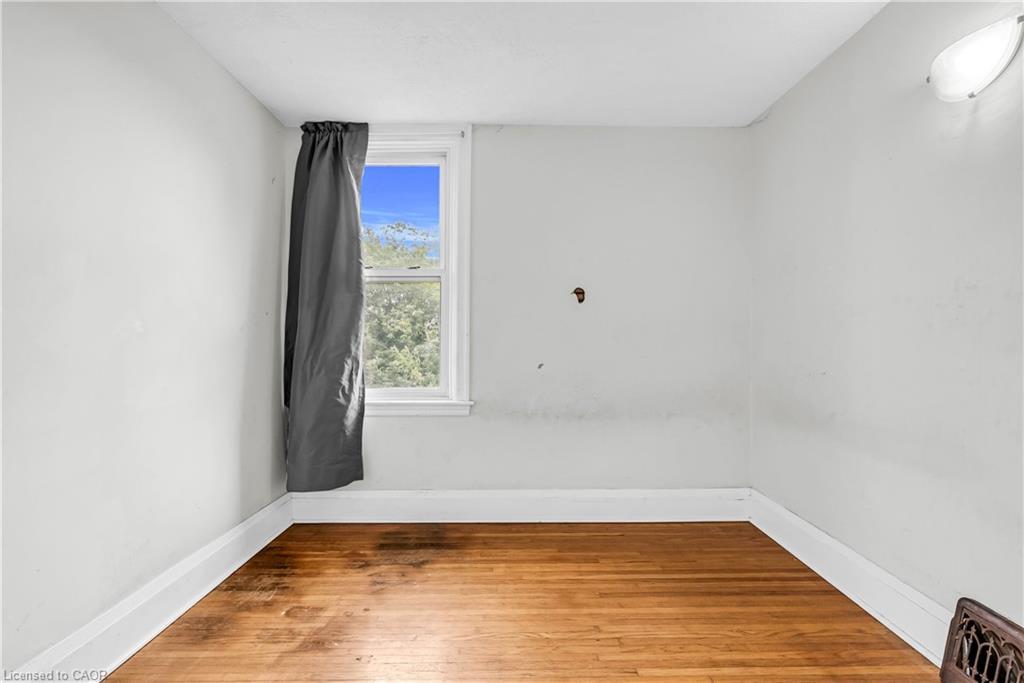 170 Grosvenor Avenue N, Hamilton, ON - Indoor Photo Showing Other Room