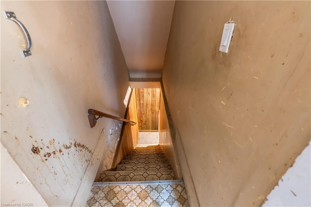 170 Grosvenor Avenue N, Hamilton, ON - Indoor Photo Showing Other Room