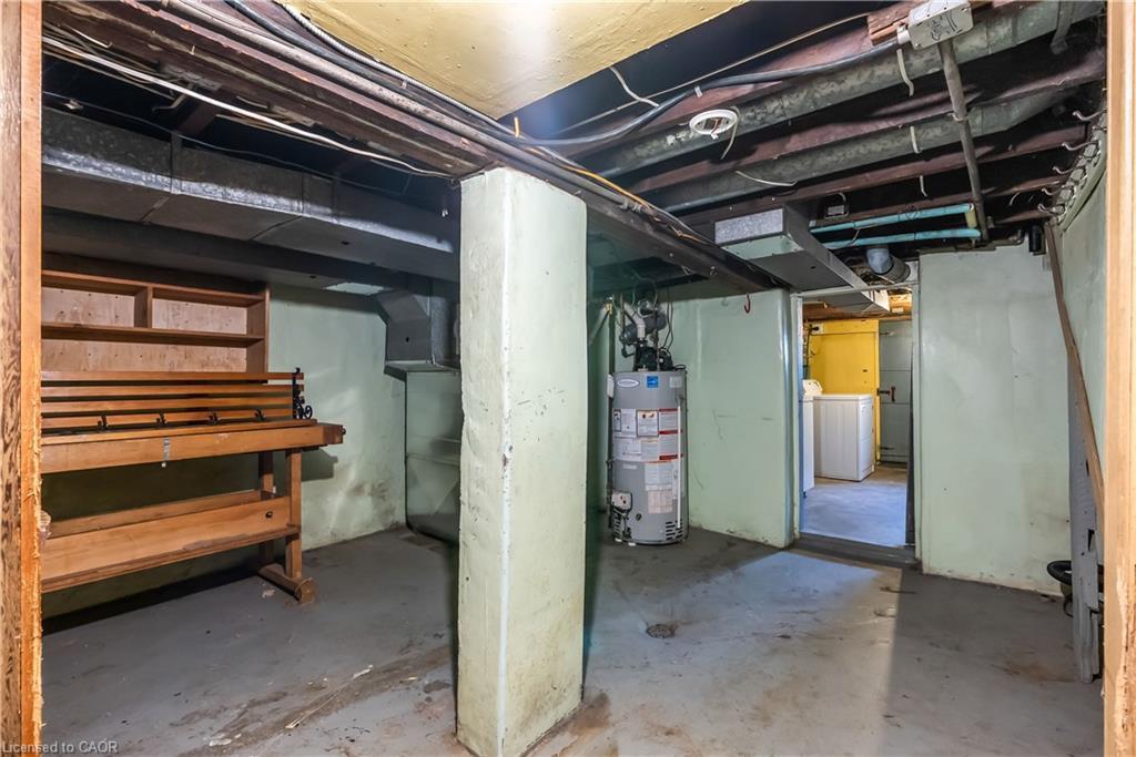 170 Grosvenor Avenue N, Hamilton, ON - Indoor Photo Showing Basement