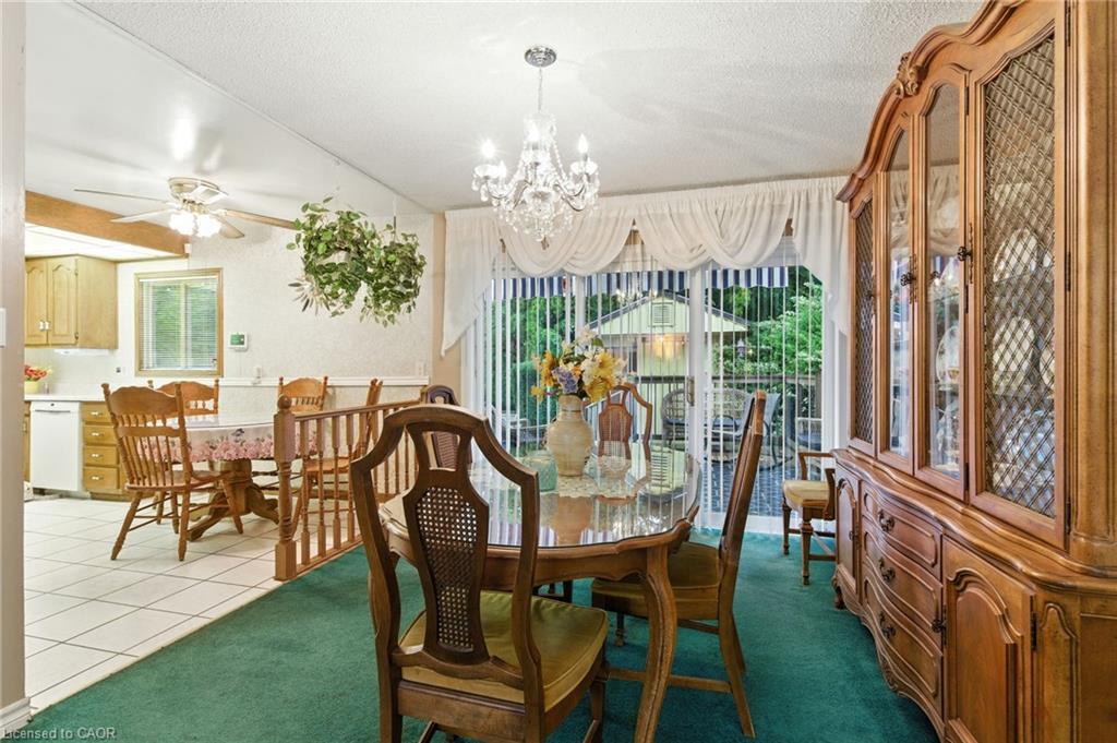 33 Bernard Street, Hamilton, ON - Indoor Photo Showing Dining Room