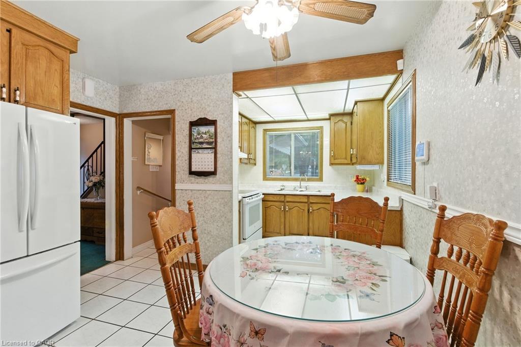 33 Bernard Street, Hamilton, ON - Indoor Photo Showing Dining Room