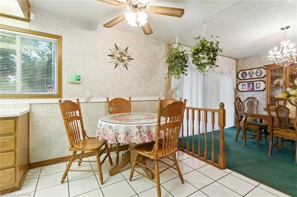 33 Bernard Street, Hamilton, ON - Indoor Photo Showing Dining Room