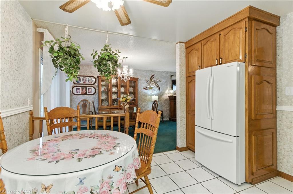 33 Bernard Street, Hamilton, ON - Indoor Photo Showing Dining Room