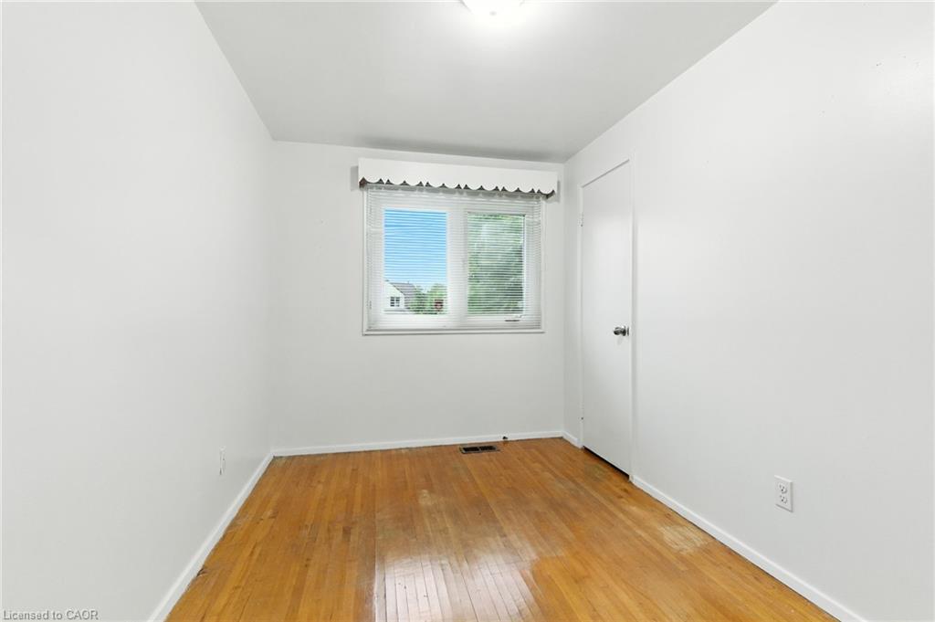 33 Bernard Street, Hamilton, ON - Indoor Photo Showing Other Room