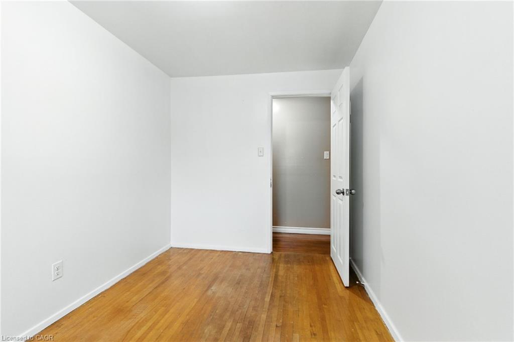 33 Bernard Street, Hamilton, ON - Indoor Photo Showing Other Room
