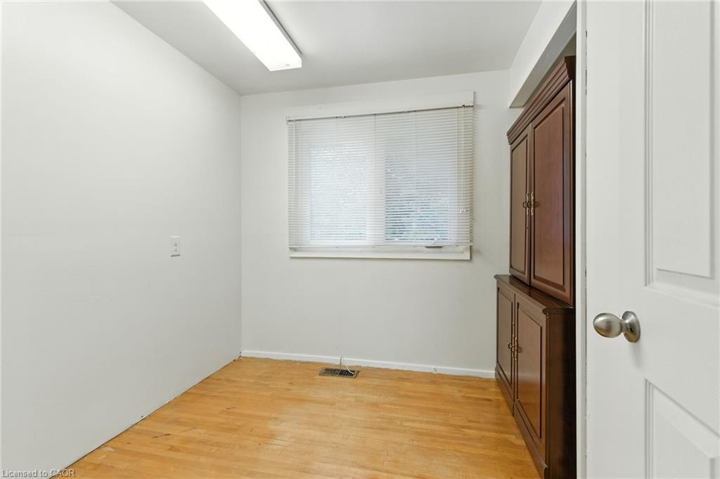 33 Bernard Street, Hamilton, ON - Indoor Photo Showing Other Room