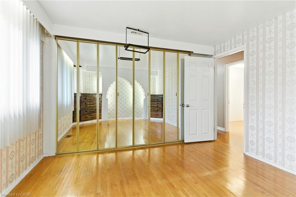 33 Bernard Street, Hamilton, ON - Indoor Photo Showing Other Room