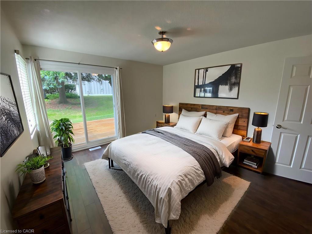 1 Szollosy Circle, Hamilton, ON - Indoor Photo Showing Bedroom