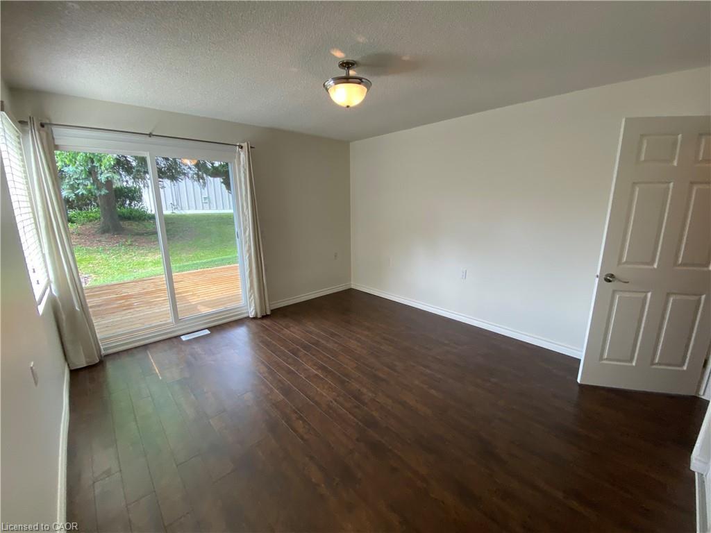 1 Szollosy Circle, Hamilton, ON - Indoor Photo Showing Other Room