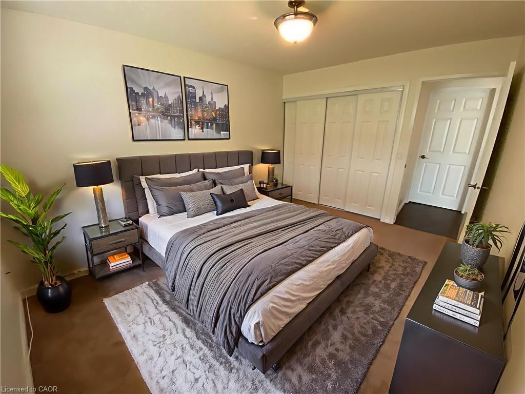 1 Szollosy Circle, Hamilton, ON - Indoor Photo Showing Bedroom