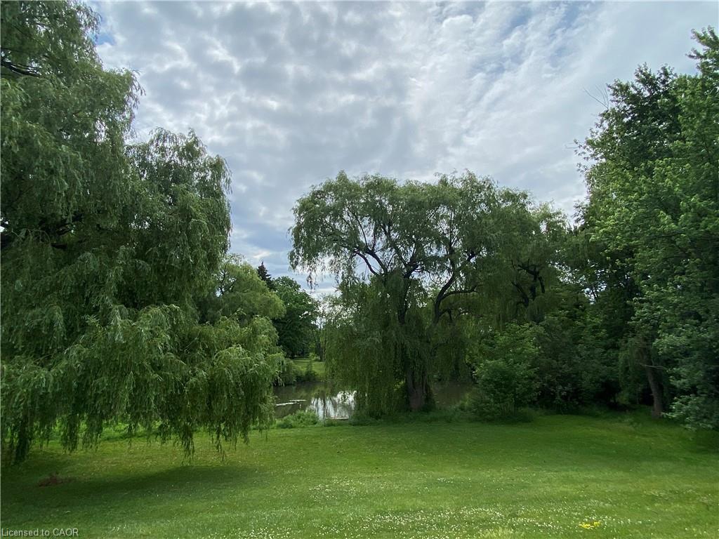 1 Szollosy Circle, Hamilton, ON - Outdoor