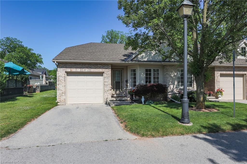 27-303 Central Avenue, Grimsby, ON - Outdoor With Facade