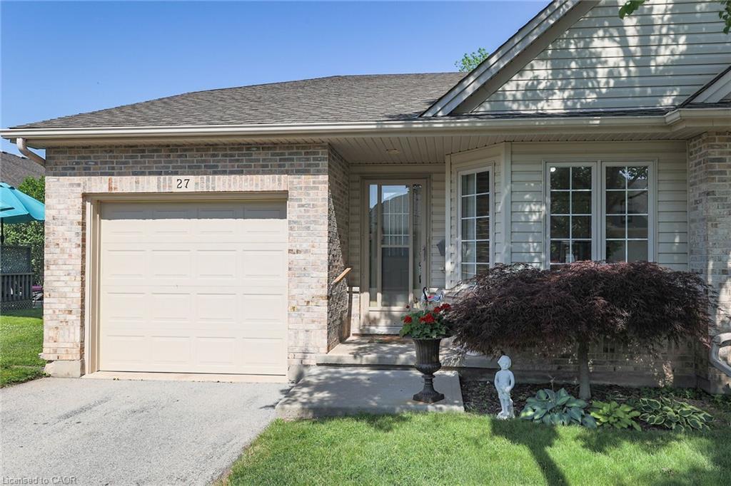 27-303 Central Avenue, Grimsby, ON - Outdoor