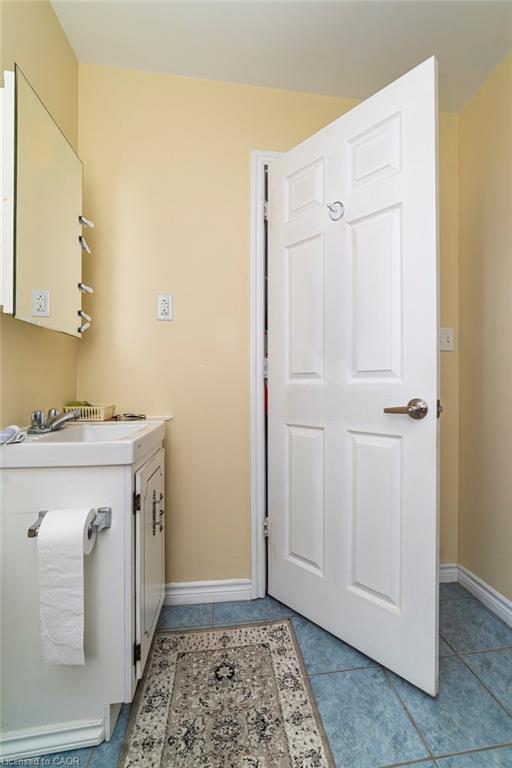 96 Kinrade Avenue, Hamilton, ON