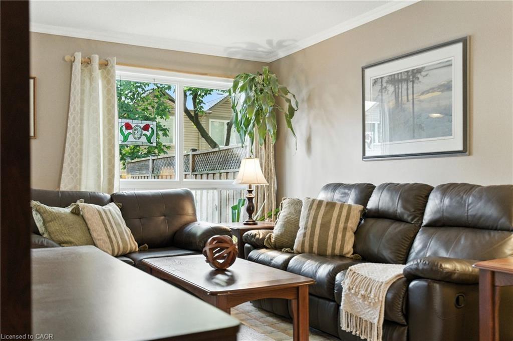 5-3008 Palmer Drive, Burlington, ON - Indoor Photo Showing Living Room
