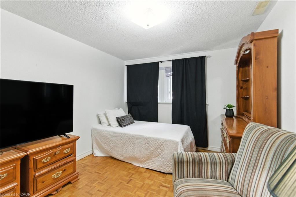 5-3008 Palmer Drive, Burlington, ON - Indoor Photo Showing Other Room