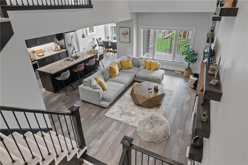 21-271 Grey Silo Road, Waterloo, ON - Indoor Photo Showing Living Room
