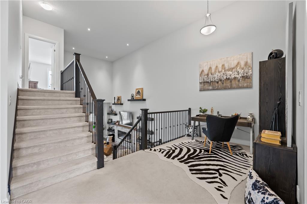 21-271 Grey Silo Road, Waterloo, ON - Indoor Photo Showing Other Room