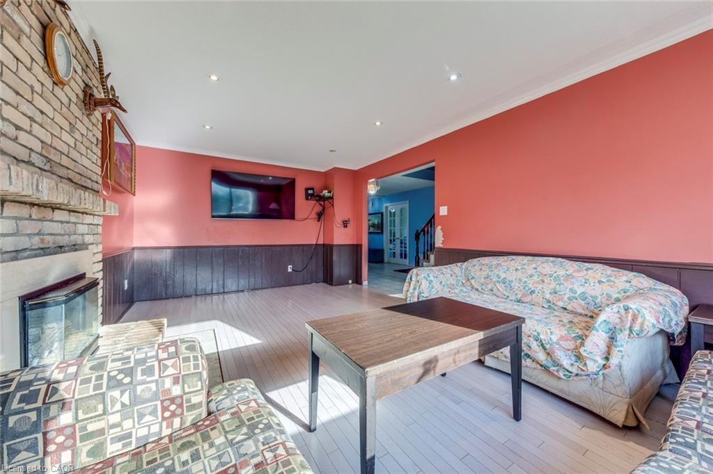 3346 Palmer Drive, Burlington, ON - Indoor