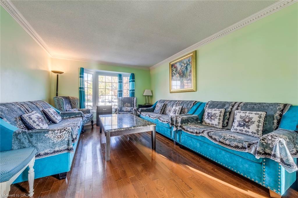 3346 Palmer Drive, Burlington, ON - Indoor Photo Showing Living Room