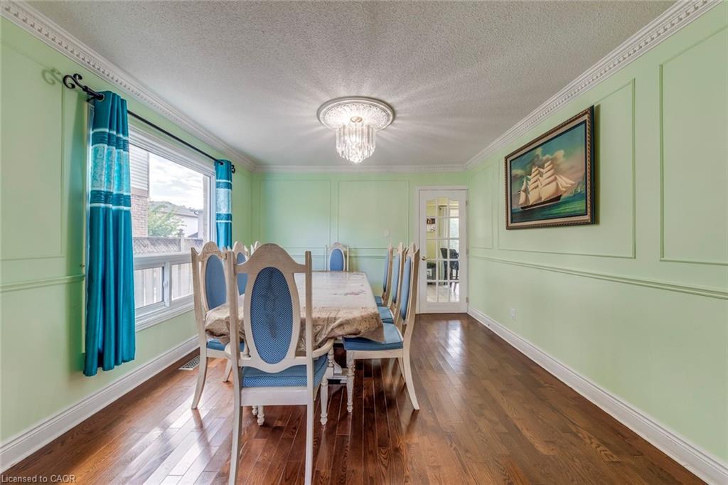 3346 Palmer Drive, Burlington, ON - Indoor Photo Showing Dining Room