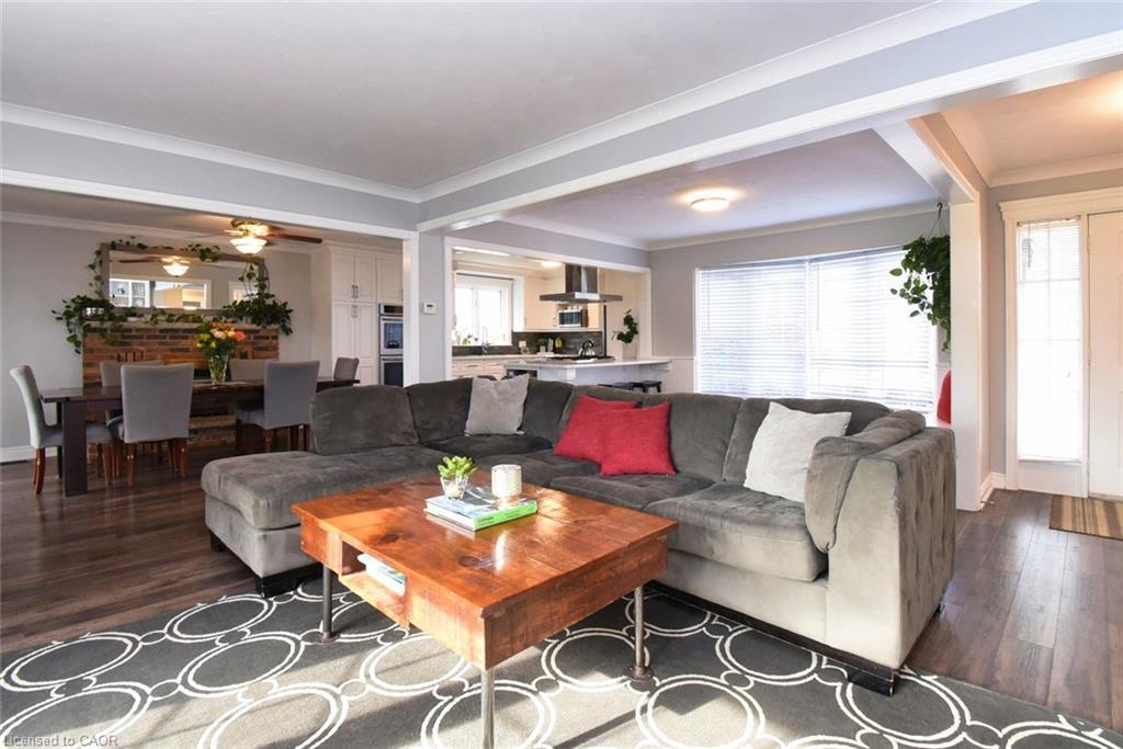 1284 Highway 54 Highway, Haldimand, ON - Indoor Photo Showing Living Room