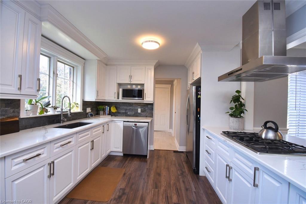 1284 Highway 54 Highway, Haldimand, ON - Indoor Photo Showing Kitchen