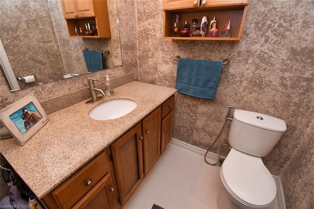 1284 Highway 54 Highway, Haldimand, ON - Indoor Photo Showing Bathroom